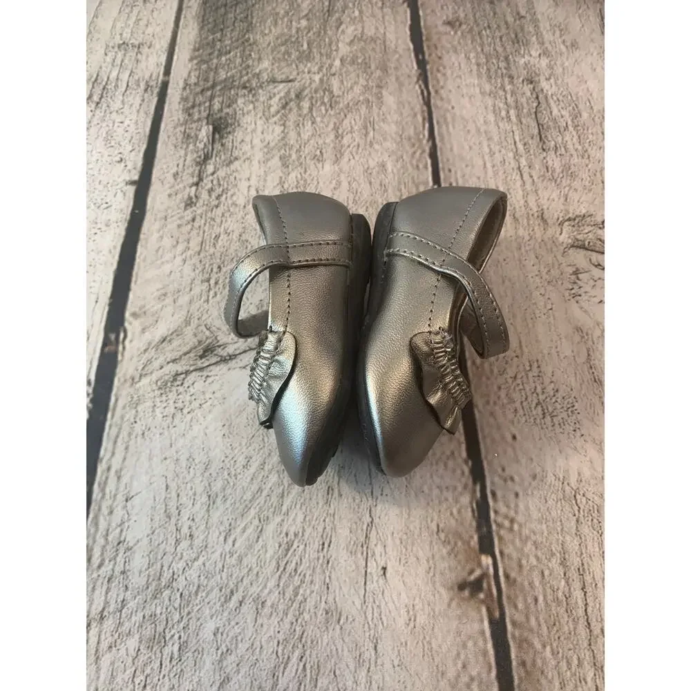 TEENY TOES Girl’s Mary Jane Pewter Shoes / Size: 1W Baby